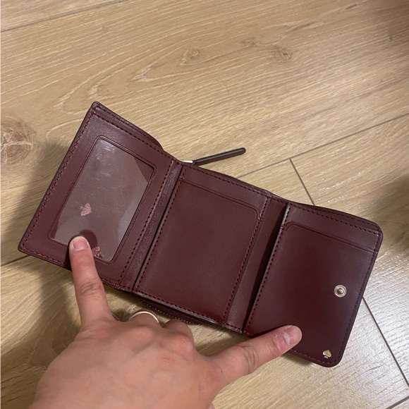 Kaye Spade Trifold wallet - Picture 2 of 3